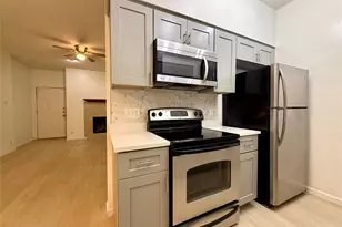 203 E 31st St, Austin, TX 78705 - Photo 11