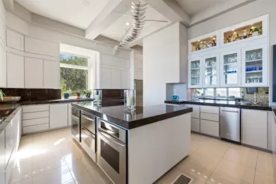 715 Cutlass, Lakeway, TX 78734 - Photo 23