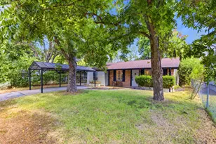3206 Goodwin Ave, Austin, TX 78702 - Photo 3