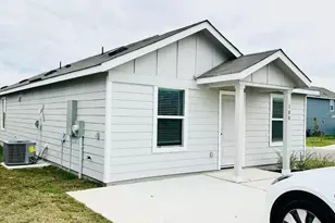 100 Louisa Ln, Jarrell, TX 76537 - Photo 3