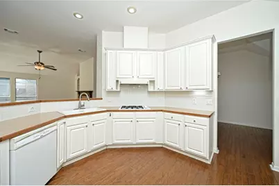 10917 Ballybunion Place, Austin, TX 78747 - Photo 11