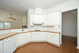 10917 Ballybunion Pl, Austin, TX 78747 - Photo 11