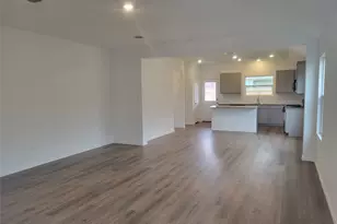 623 Waterway Ave, Hutto, TX 78634 - Photo 7