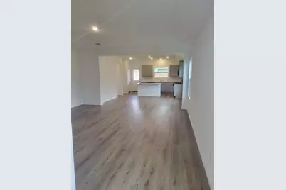 623 Waterway Avenue, Hutto, TX 78634 - Photo 5