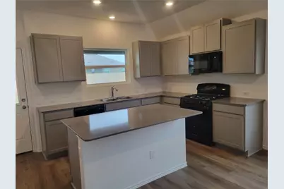 623 Waterway Avenue, Hutto, TX 78634 - Photo 17