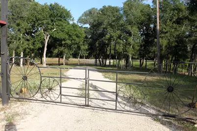 900 Old Lytton Springs Road, Lockhart, TX 78644 - Photo 9