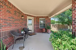 315 Floating Leaf Dr, Hutto, TX 78634 - Photo 3