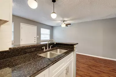 2401 Manor Road #127, Austin, TX 78722 - Photo 5