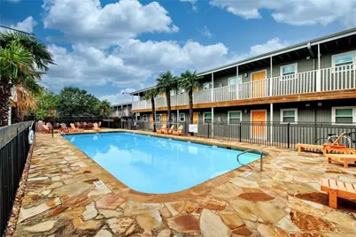2401 Manor Road #127, Austin, TX 78722 - Photo 9