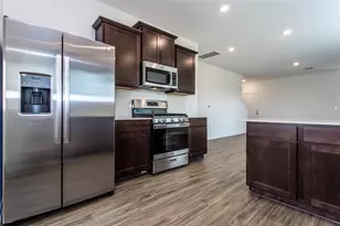 7305 Spotted Leaf Wy, Del Valle, TX 78617 - Photo 7