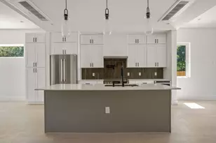 2609 Davis Ln, Austin, TX 78745 - Photo 5