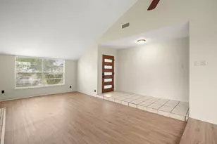 7302 Sevilla Dr, Austin, TX 78752 - Photo 7