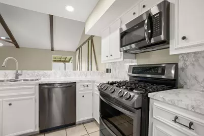 7302 Sevilla Drive, Austin, TX 78752 - Photo 13