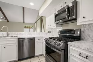7302 Sevilla Dr, Austin, TX 78752 - Photo 13
