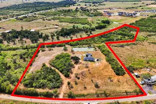 1871 Bridle Path Rd, Luling, TX 78648 - Photo 5