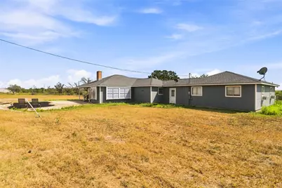 1871 Bridle Path Road, Luling, TX 78648 - Photo 37