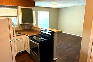 210 N Vanderveer St, Burnet, TX 78611 - Photo 5