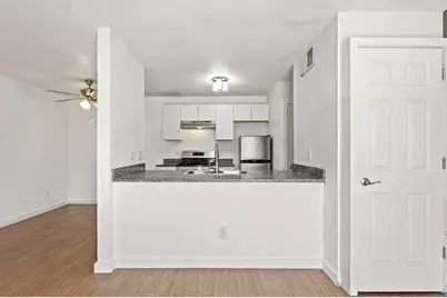 300 E Croslin Street #106, Austin, TX 78752 - Photo 13