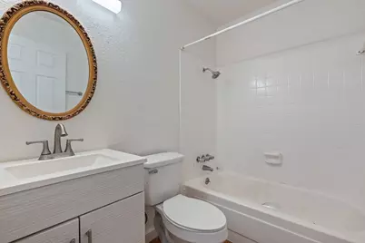 300 E Croslin Street #106, Austin, TX 78752 - Photo 21