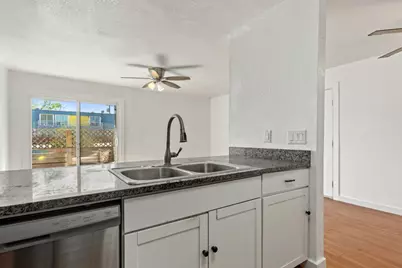 300 E Croslin Street #106, Austin, TX 78752 - Photo 5