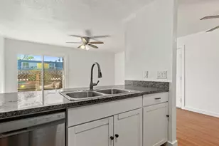 300 E Croslin St, Austin, TX 78752 - Photo 5