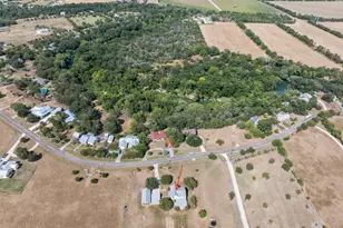 1100 Martindale Falls Rd, Martindale, TX 78655 - Photo 29