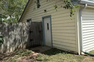 231 E Live Oak St, La Grange, TX 78945 - Photo 1