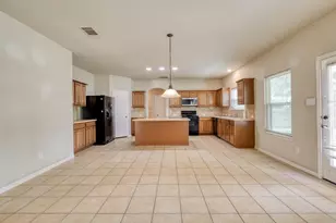 11021 Silo Valley Dr, Austin, TX 78754 - Photo 9