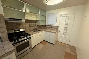 2921 E 12th St, Austin, TX 78702 - Photo 1
