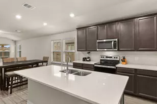 304 Giorgio Moroder Dr, Hutto, TX 78634 - Photo 9