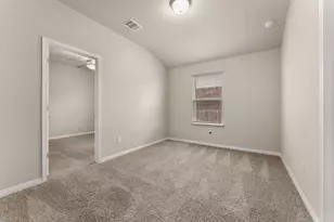 304 Giorgio Moroder Dr, Hutto, TX 78634 - Photo 11