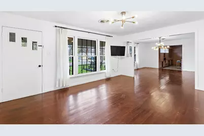 803 Peach Street, Seguin, TX 78155 - Photo 5