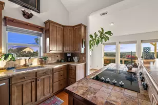 8132 Breeze Way, Jonestown, TX 78645 - Photo 17