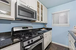 1210 Windsor Rd, Austin, TX 78703 - Photo 11