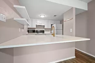 2124 Burton Dr, Austin, TX 78741 - Photo 3
