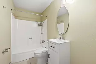 2124 Burton Dr, Austin, TX 78741 - Photo 19