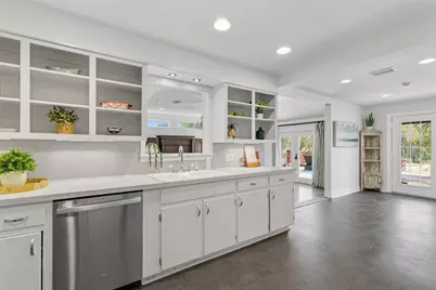 3003 Burleson Road, Austin, TX 78741 - Photo 9