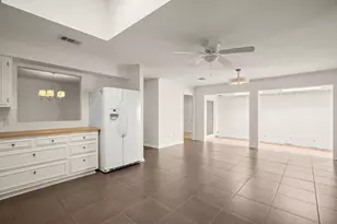 11129 Pinehurst Dr, Austin, TX 78747 - Photo 13