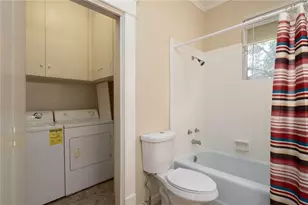 803 W 17th St, Austin, TX 78701 - Photo 17