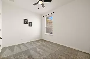 892 Centerra Hills Cir, Round Rock, TX 78665 - Photo 9