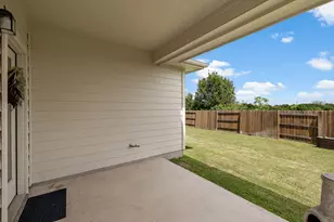 892 Centerra Hills Cir, Round Rock, TX 78665 - Photo 5