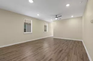 220 Fairfax Ave, San Marcos, TX 78666 - Photo 9