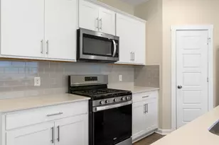 220 Fairfax Ave, San Marcos, TX 78666 - Photo 15