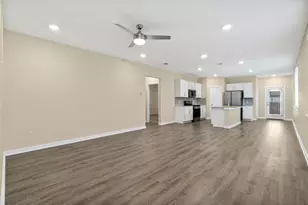220 Fairfax Ave, San Marcos, TX 78666 - Photo 5