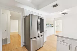 10229 Missel Thrush Dr, Austin, TX 78750 - Photo 9