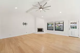 10229 Missel Thrush Dr, Austin, TX 78750 - Photo 5