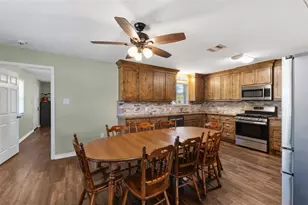 316 Holly Dr, Caldwell, TX 77836 - Photo 9