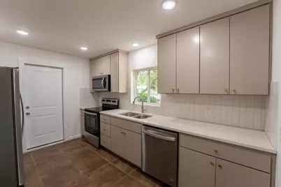 1307 Berkshire Drive, Austin, TX 78723 - Photo 5