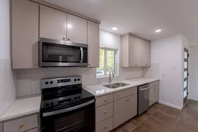 1307 Berkshire Drive, Austin, TX 78723 - Photo 7