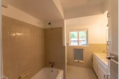 1307 Berkshire Drive, Austin, TX 78723 - Photo 23